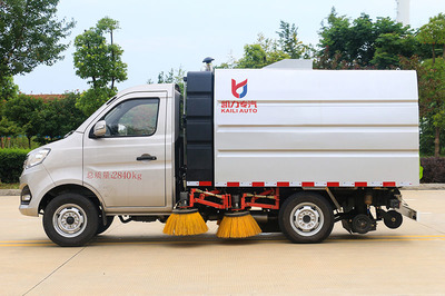 長(zhǎng)安掃路車(chē) 高效環(huán)衛(wèi)解決方案，守護(hù)城市清潔